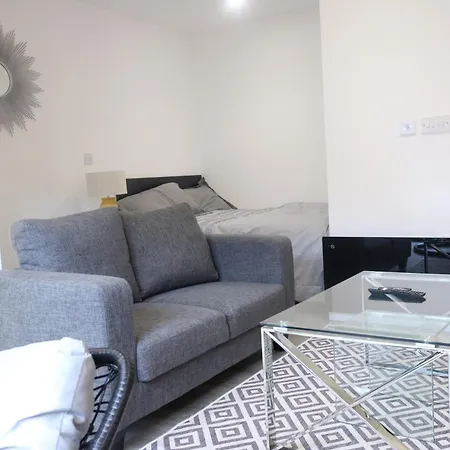 Avo Apartments: Serviced Short Lets With Free Wifi In South Yorkshire Apartment Sheffield